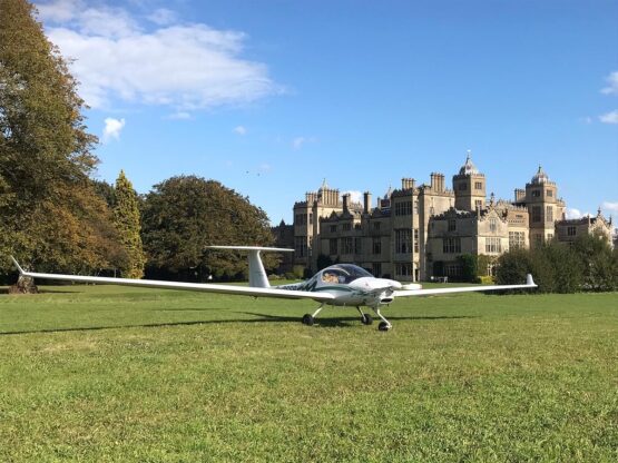 30 Minute Flying Lesson above the beautiful Cotswolds